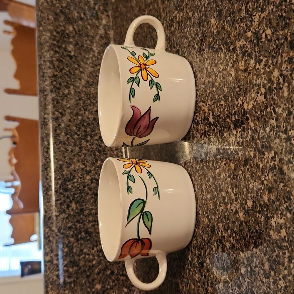 Vintage 1994. Set of 2 Farberware Tulip Time stoneware mugs